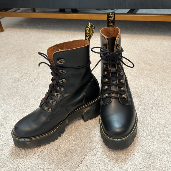 Dr. Martin Leona black platform boots size 7 - Picture 3 of 12